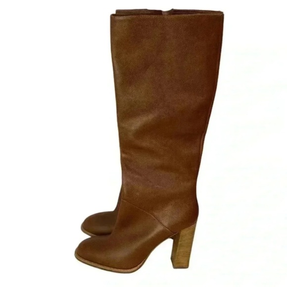 Banana Republic Lorca Leather Boots – Classic, Chic & Timeless - Picture 4 of 4